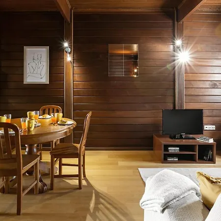 Holiday home Unique Wooden *