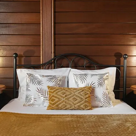 Unique Wooden Дом отдыха