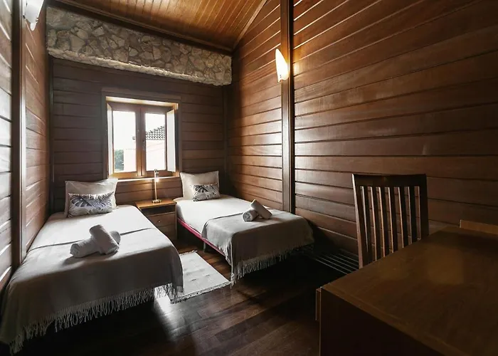 Unique Wooden Casa de Férias