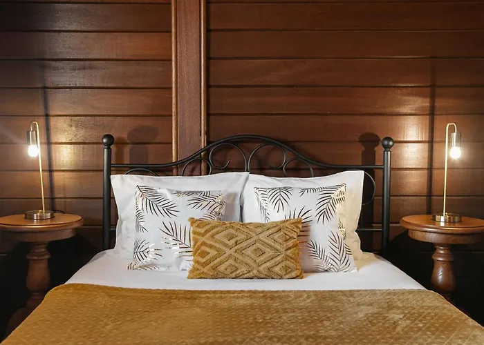 Unique Wooden Casa de Férias